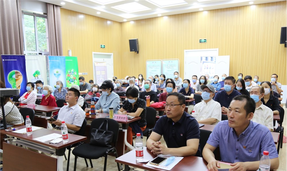 聆聽抗疫故事(shì)   感受榜樣力量