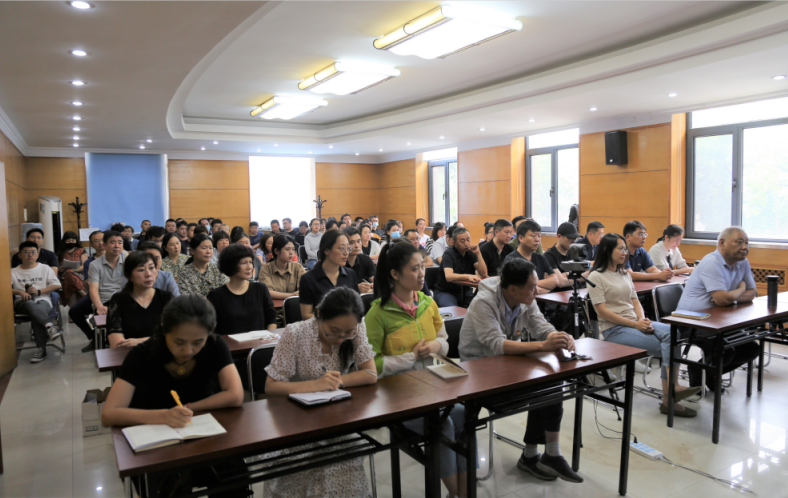 山東影視(shì)傳媒集團召開(kāi)正風(fēng)肅紀警示教育大(dà)會(huì)