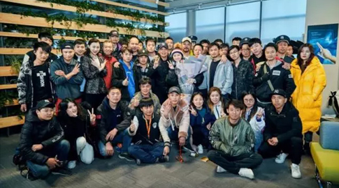 《奮鬥吧！青春》圓滿殺青　 創業不“開(kāi)挂”隻爲“中國芯”